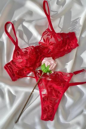 SAEVRA Signature Lace Set