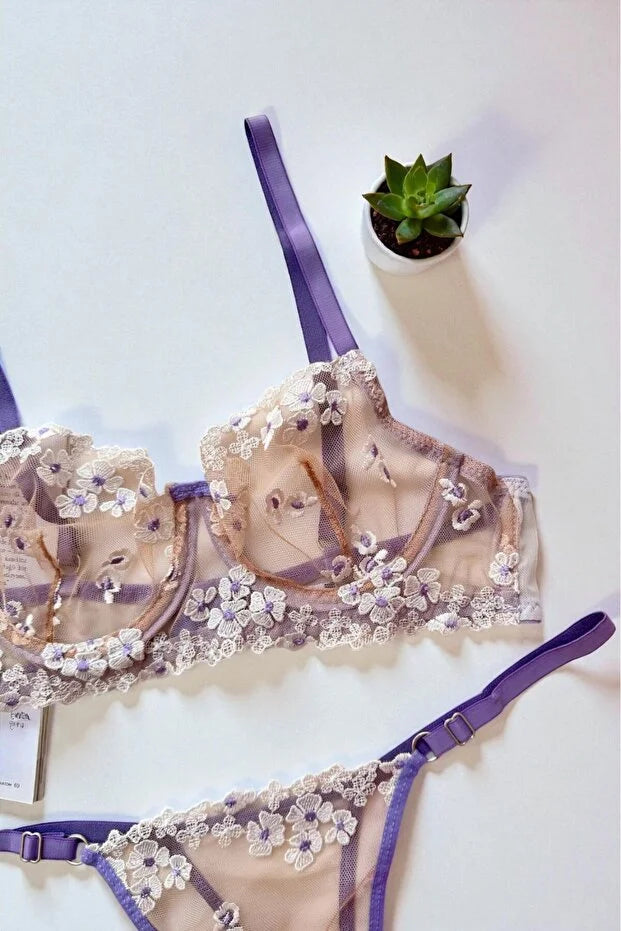 SAEVRA Amethyst Floral Lace Set
