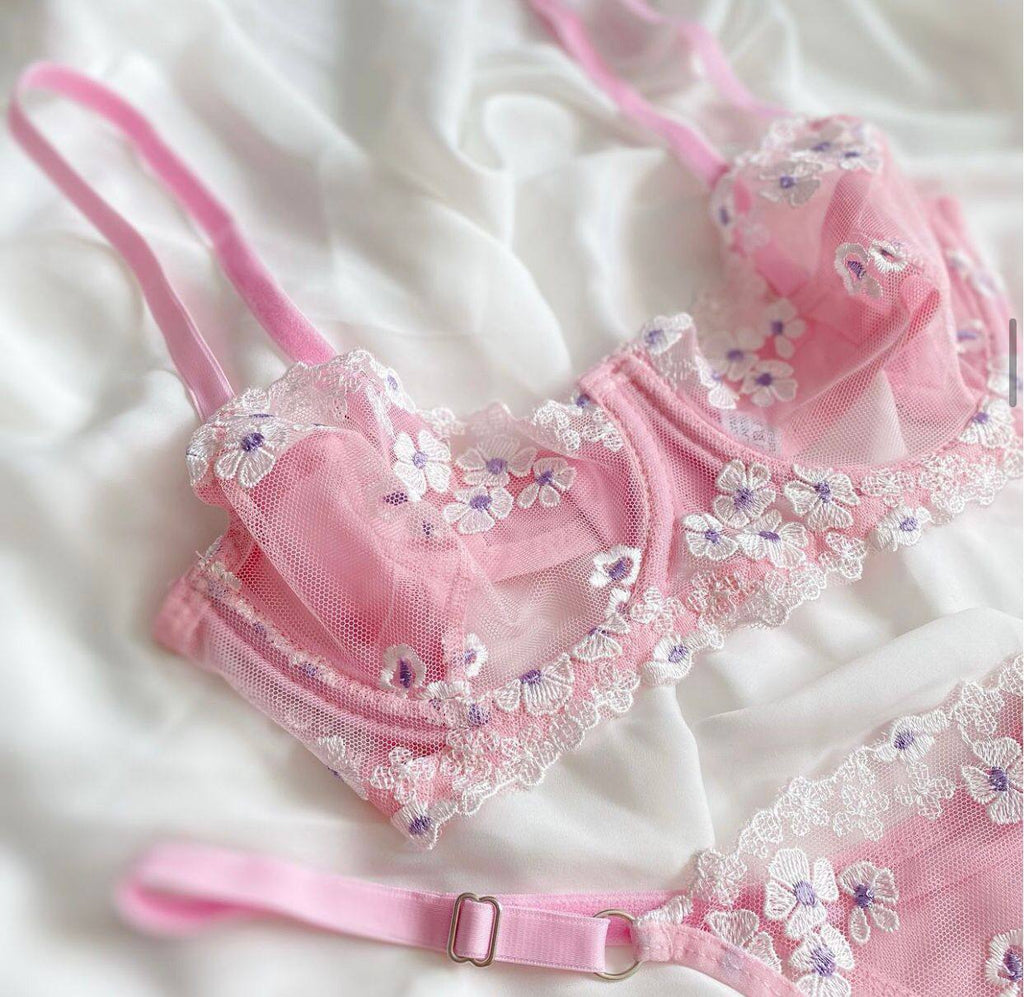 SAEVRA Amethyst Floral Lace Set